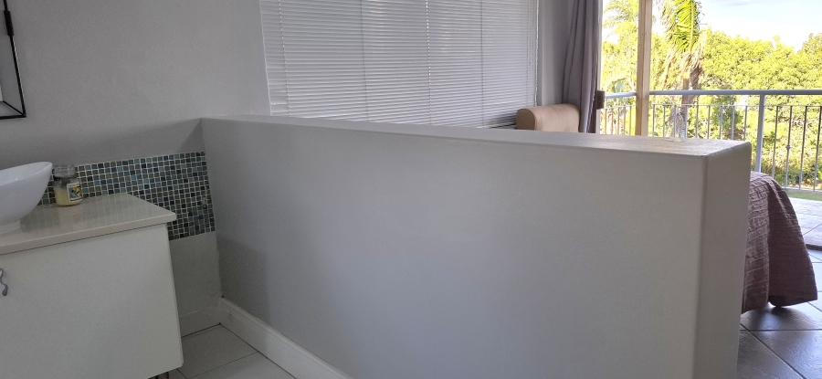 4 Bedroom Property for Sale in Beacon Bay Eastern Cape